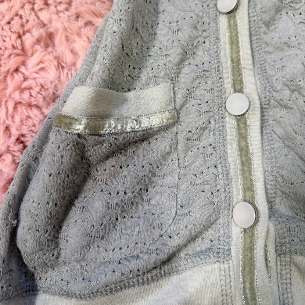 Y2k gray cardigan with eyelet cutout details and slouchy pockets size small - Picture 5 of 8